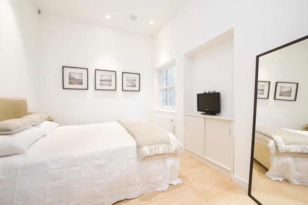 Notting Hill Garden Apartment | Guest Bedroom | Interior Designers